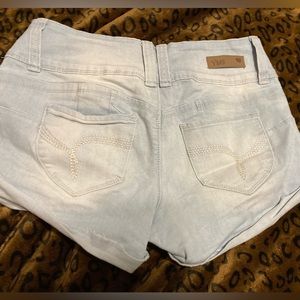 Women’s  jean shorts   4 pairs size 7